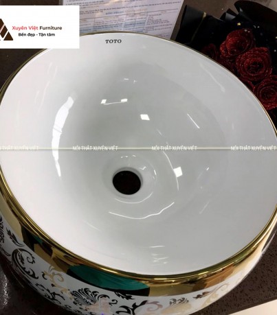 Chậu rửa lavabo đặt bàn dáng tròn viền vàng bán sẵn tại Xuyên Việt XVCT04