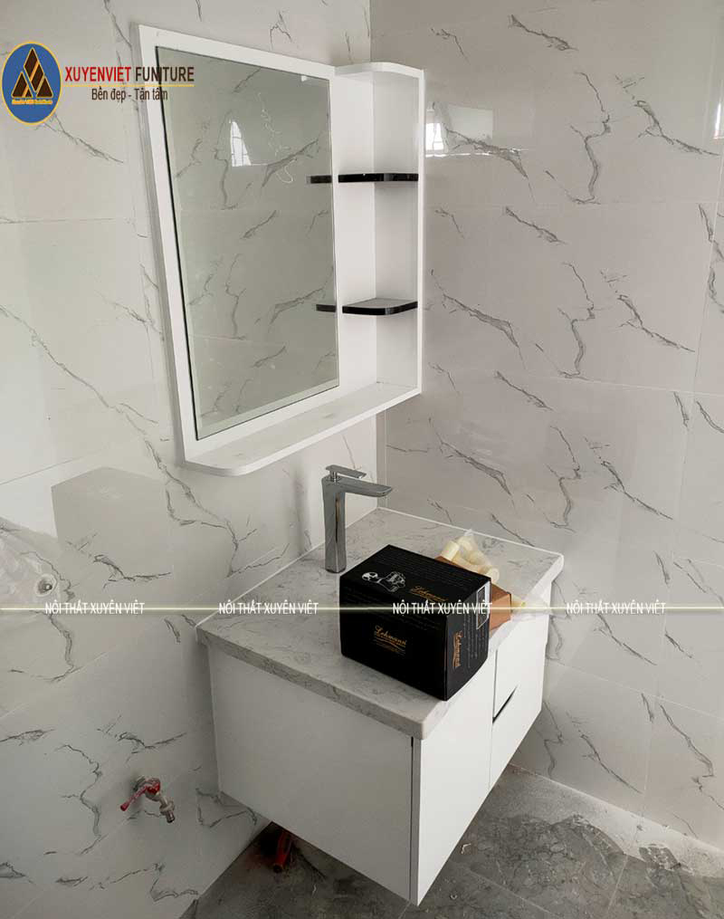 Hình ảnh thực tế bộ tủ chậu nhà tắm XVL747 cho phòng tắm thứ tư nhà anh Thắng sau khi Xuyên Việt thi công lắp đặt